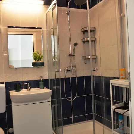 公寓 Tike, Tak - *