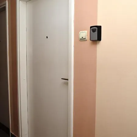 Tike, Tak - Apartment